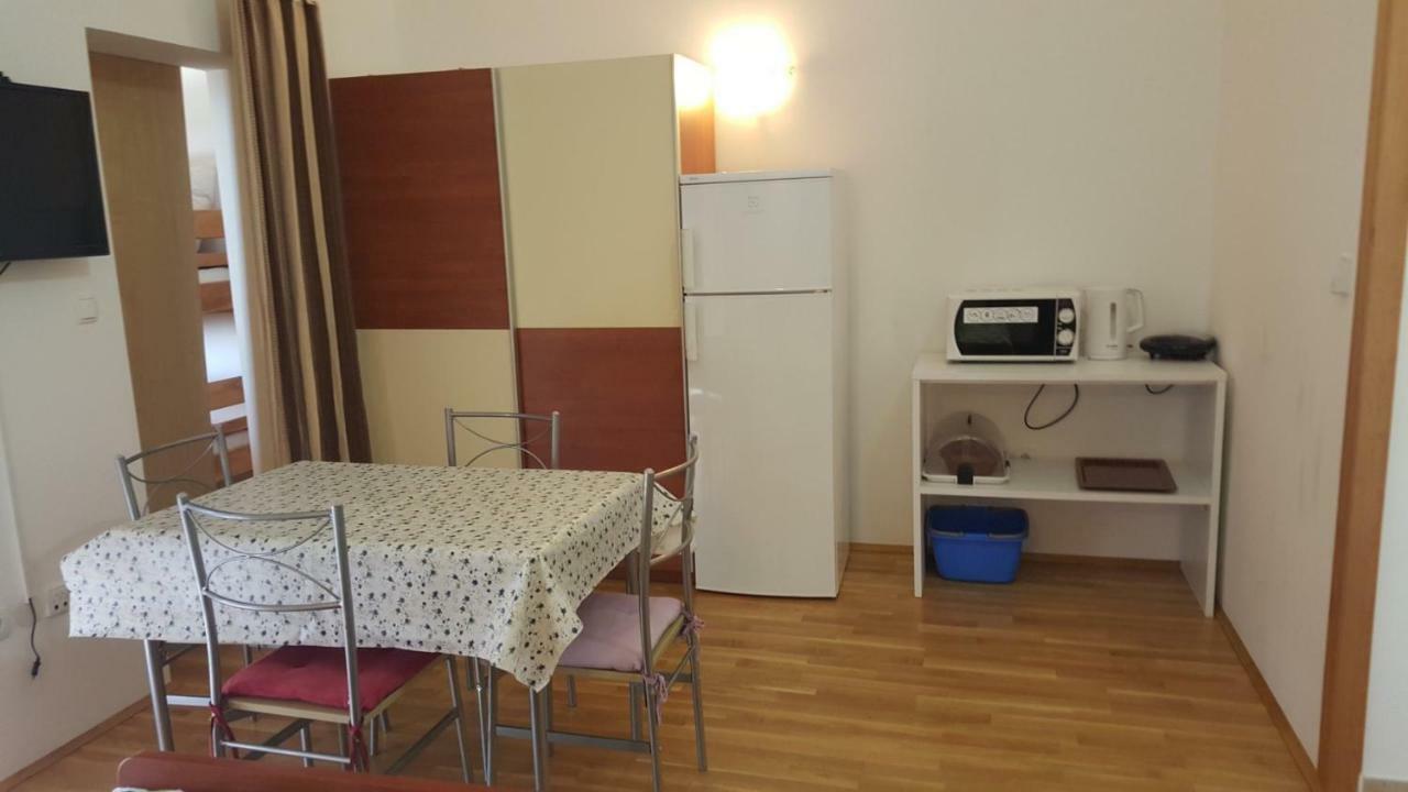 Apartmani Vesna Pinezići المظهر الخارجي الصورة