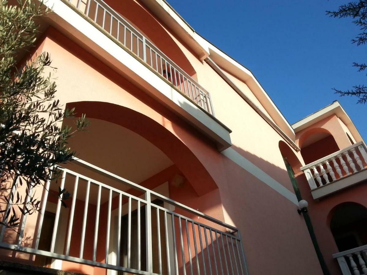 Apartmani Vesna Pinezići المظهر الخارجي الصورة